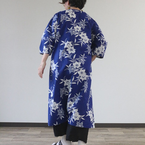 3102 着物　浴衣　リメイク　ワンピース 着物リメイク 百合花模様浴衣ランタンスリーブワンピース