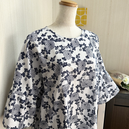 浴衣リメイクネイビー 花柄 半袖フレアーチュニック 楽天市場】【浴衣リメイクチュニック】当店オリジナルミセス50