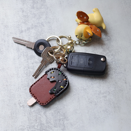 アイスキャンディー】美味しい 革のキーホルダー 本革レザーチャーム