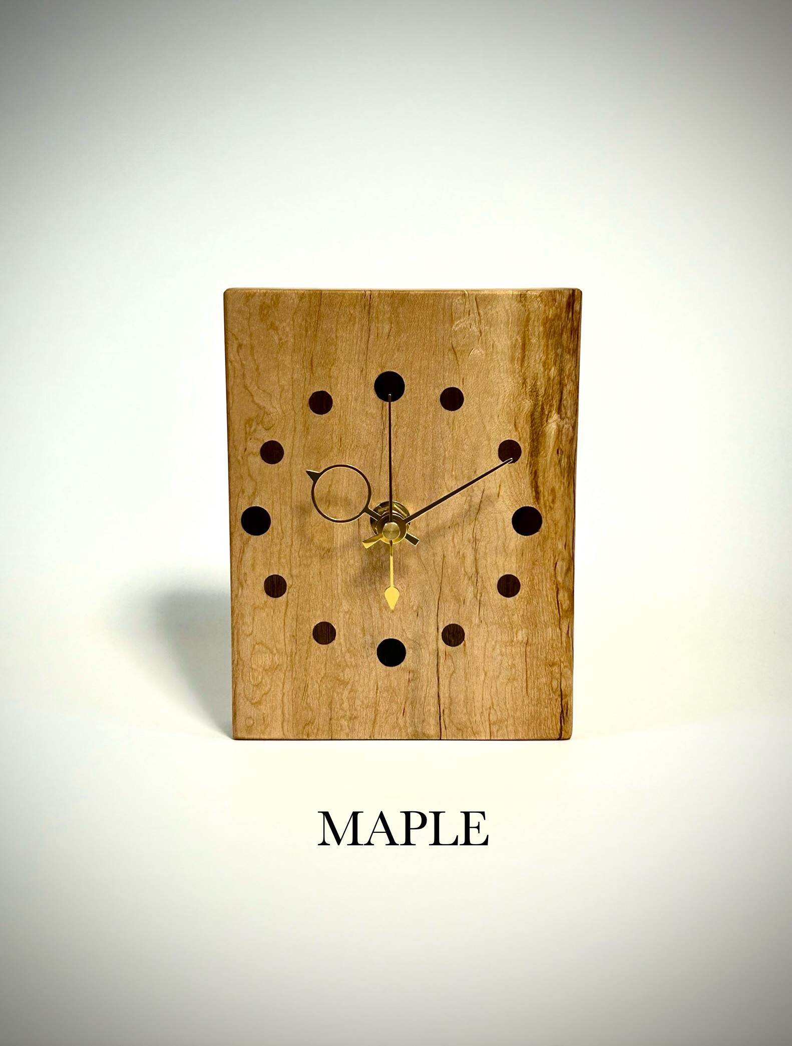 【MoCLOCK】メープルの時計　泡杢がキレイ　シックなカラーの希少材を使用したインデックス
