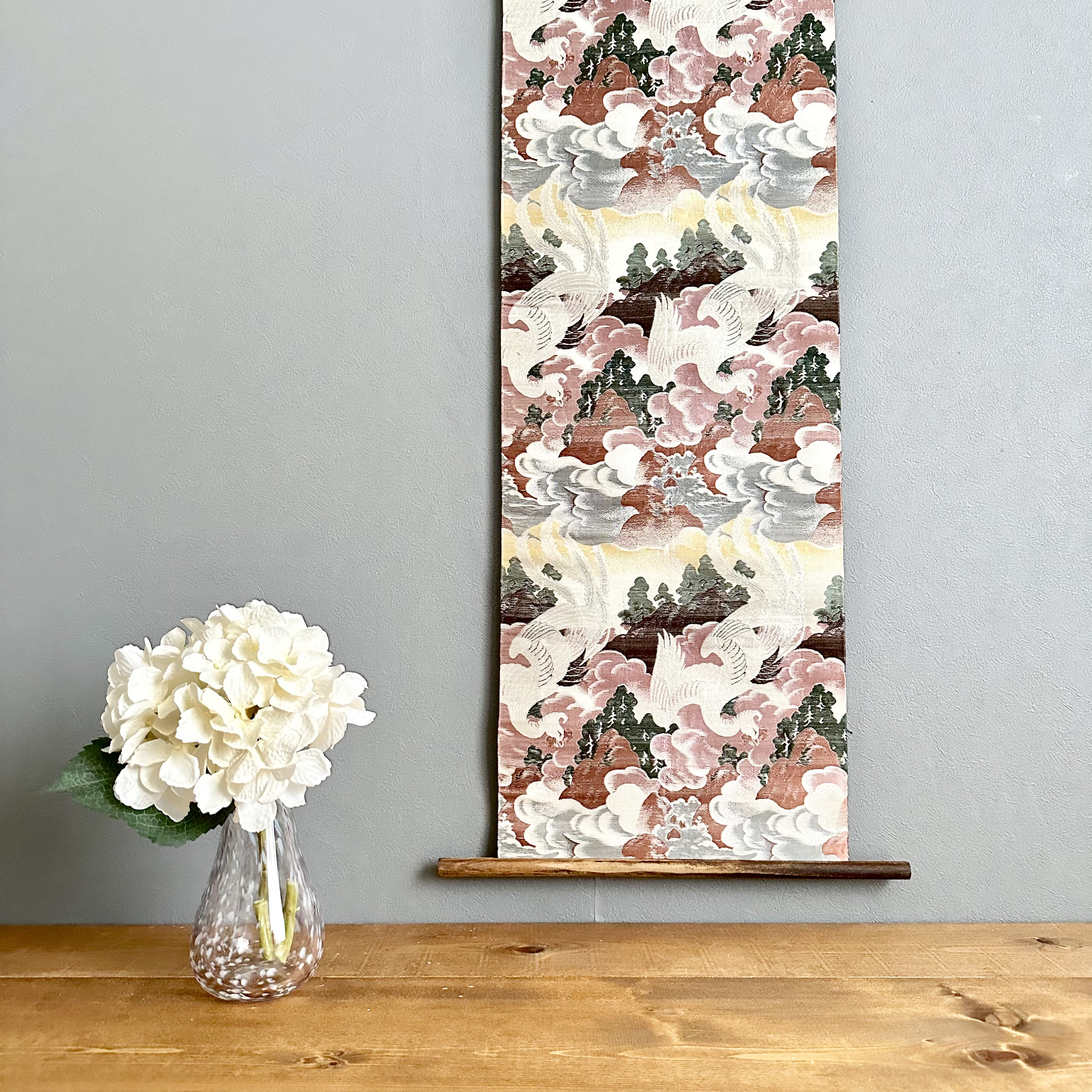 H-35 　反物　織物　細帯　タペストリー　リメイク Complete guide] Tapestries made without cutting the kimono
