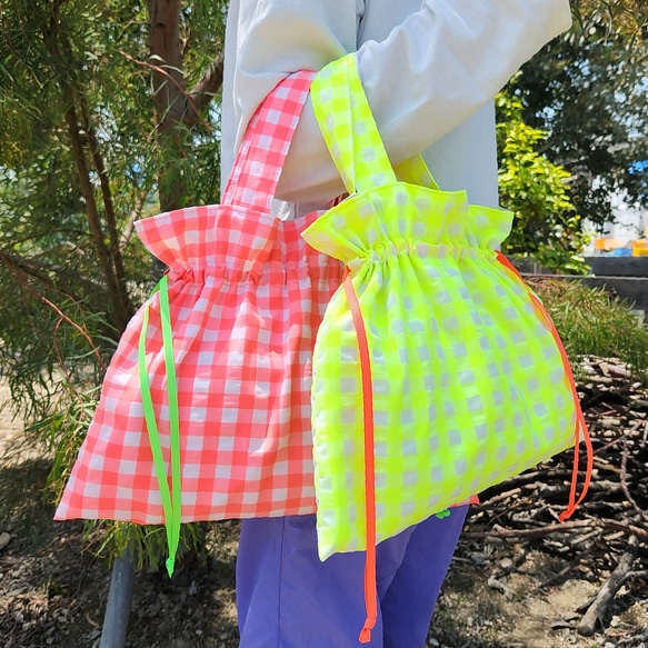 ネオンギンガムの巾着トートバッグ｜A4対応 巾着バッグ ficus 通販