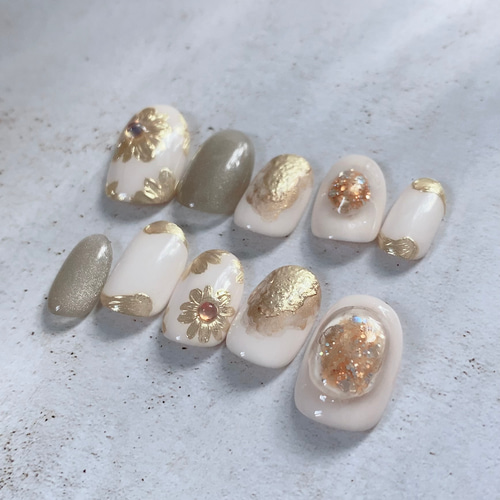 ネイルチップ ぷっくりフラワー マグネット ラメ ゴールド