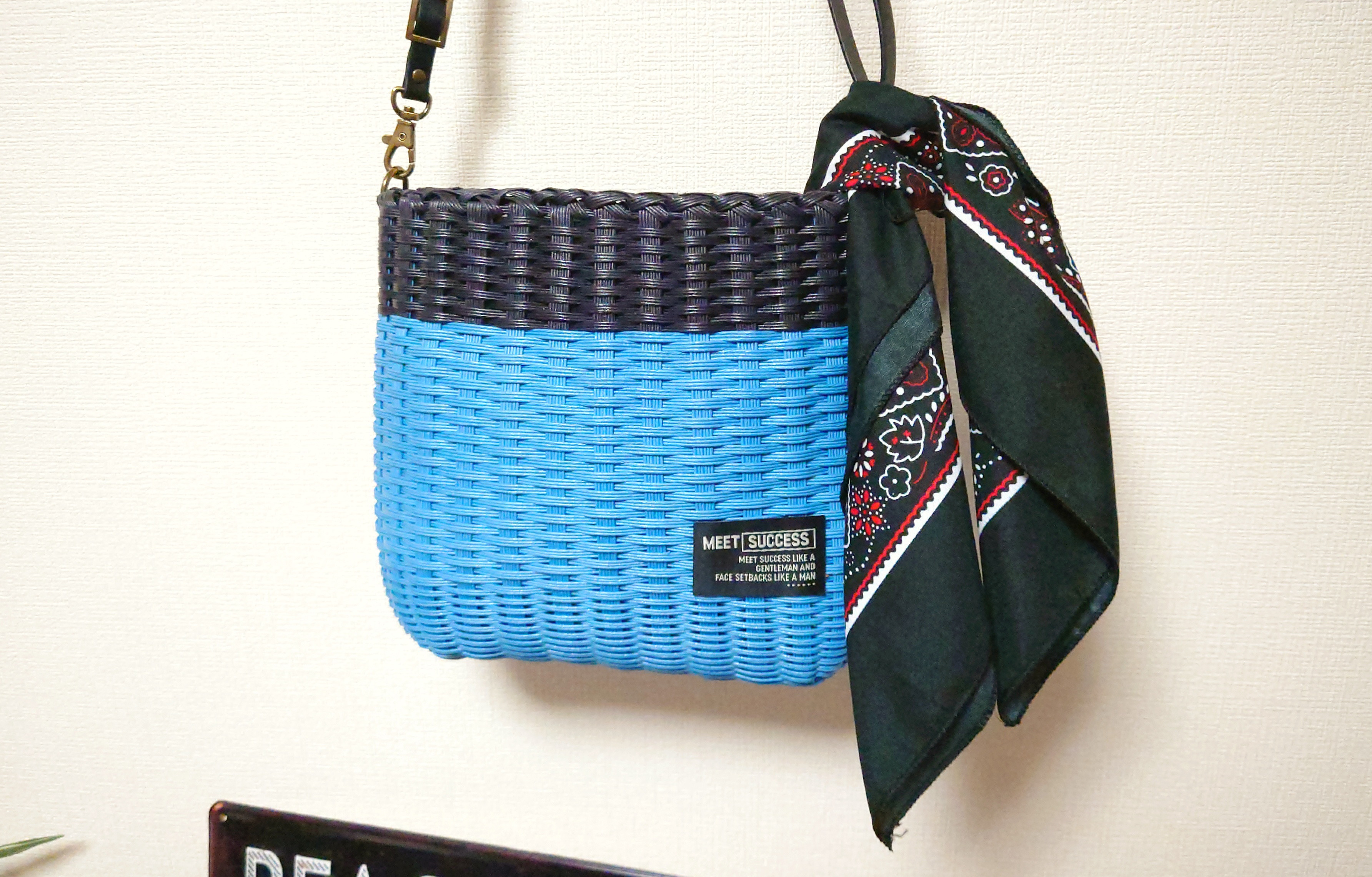 クラフトバンド　バッグ　　　ハンドメイド　ショルダー 再)クラフトバンド＊かごバッグショルダーM/ブルー×ブラック かご