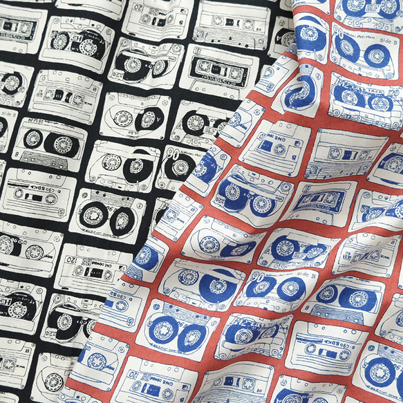 40ブロード cassettetapeプリント バックフレア ブラウス denicher D243206 デニシェ ブラウス denicher デニシェ