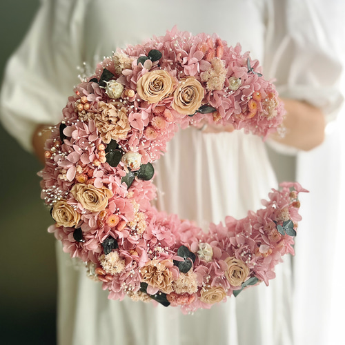 淡いピンクな三日月リース 三日月リース* 淡ピンク リース Chêne 通販 19521941｜Creema(クリーマ)