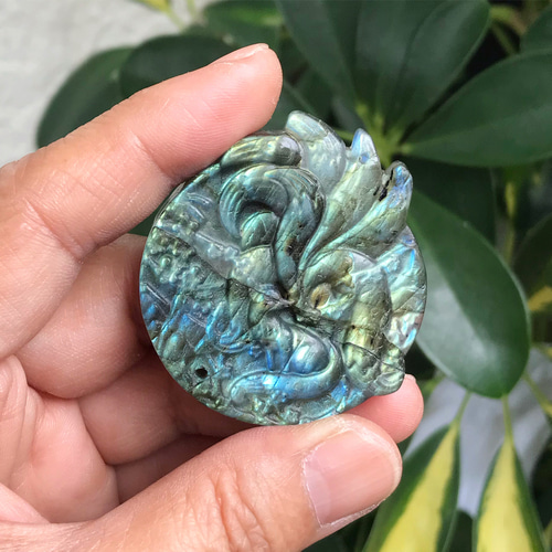 ラブラドライト 九尾の狐 貫通穴2ヵ所アリ 天然石 ポイント 原石 握り