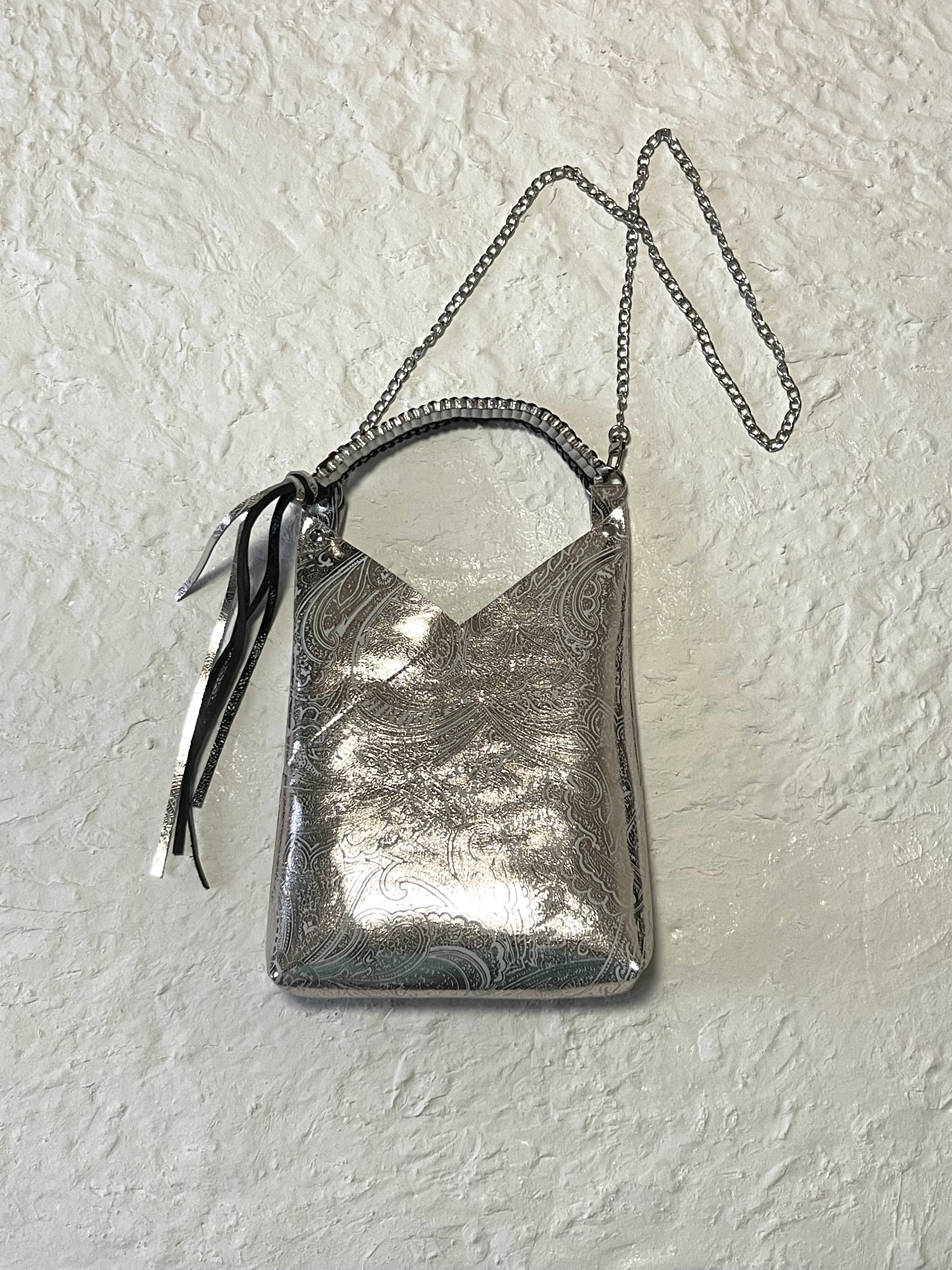 チェーン付き ポシェットにもなる　マチありスリムバッグ　ショルダーバッグ　斜めがけバッグ　革　サコッシュ　トートバッグ