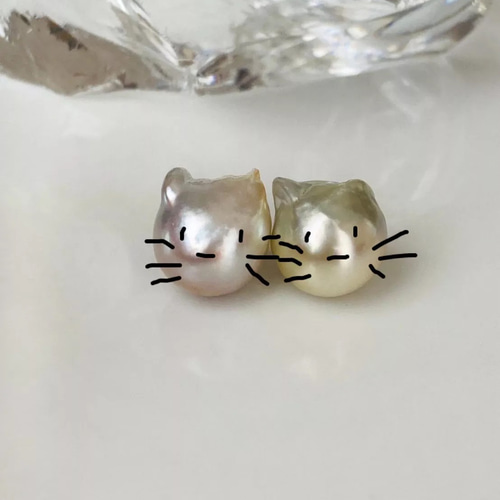 50％OFF】一点もの ネコちゃんバロックパール(白蝶真珠)のピアス