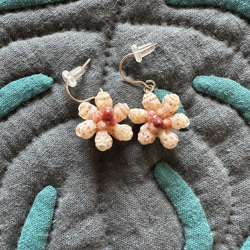 希少】ニイハウシェルピアス ホワイト 希少】ニイハウシェルピアス