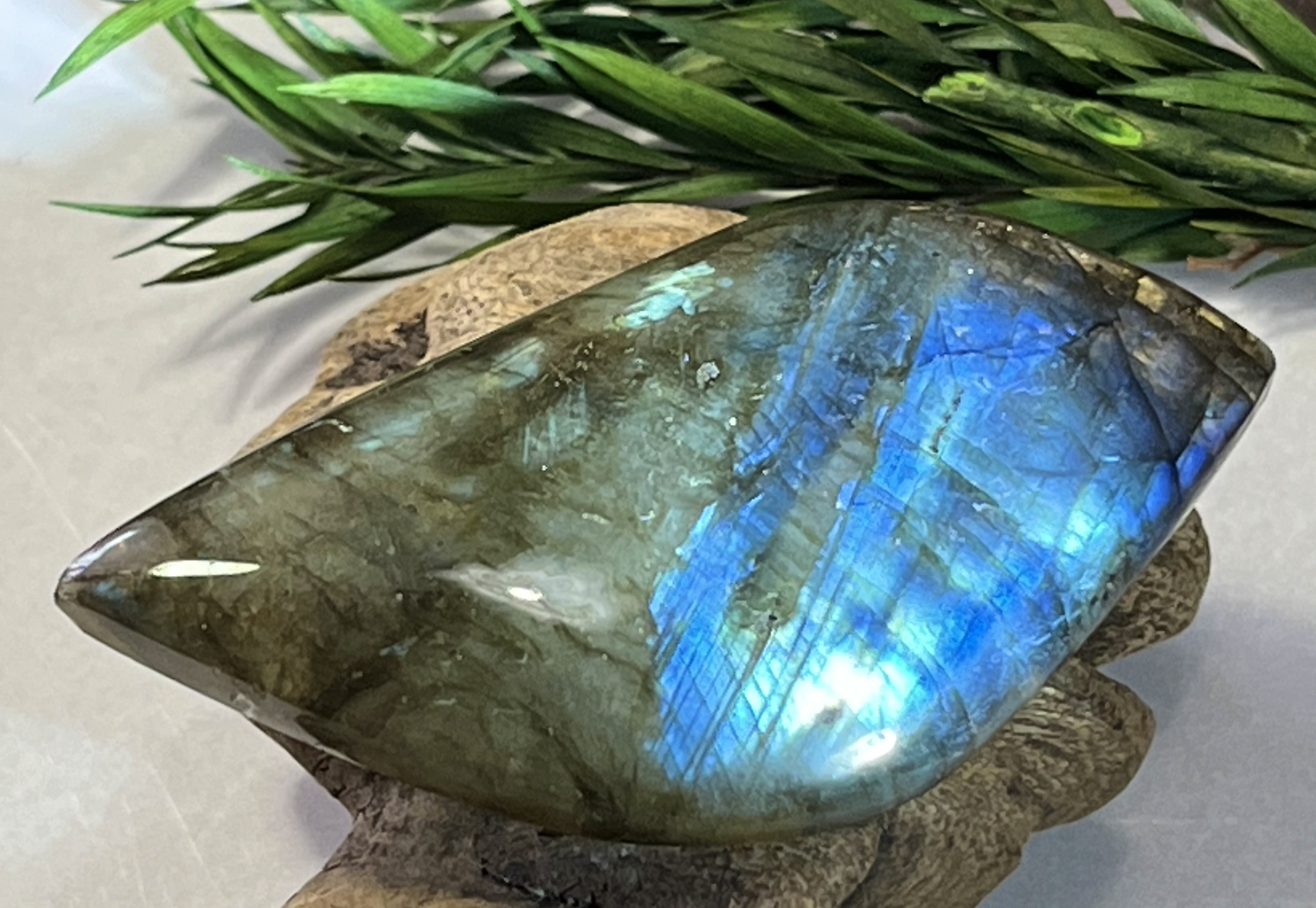 【宇宙エネルギー】虹　ラブラドライト　レインボー　ルース　原石