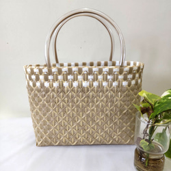 ppバンド、かごバッグ、2種類ベージュに白をプラスして 落ち着いた大人