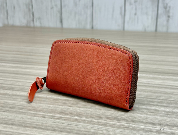 ラウンド型　コンパクトウォレット　本革　赤 4枚目の画像