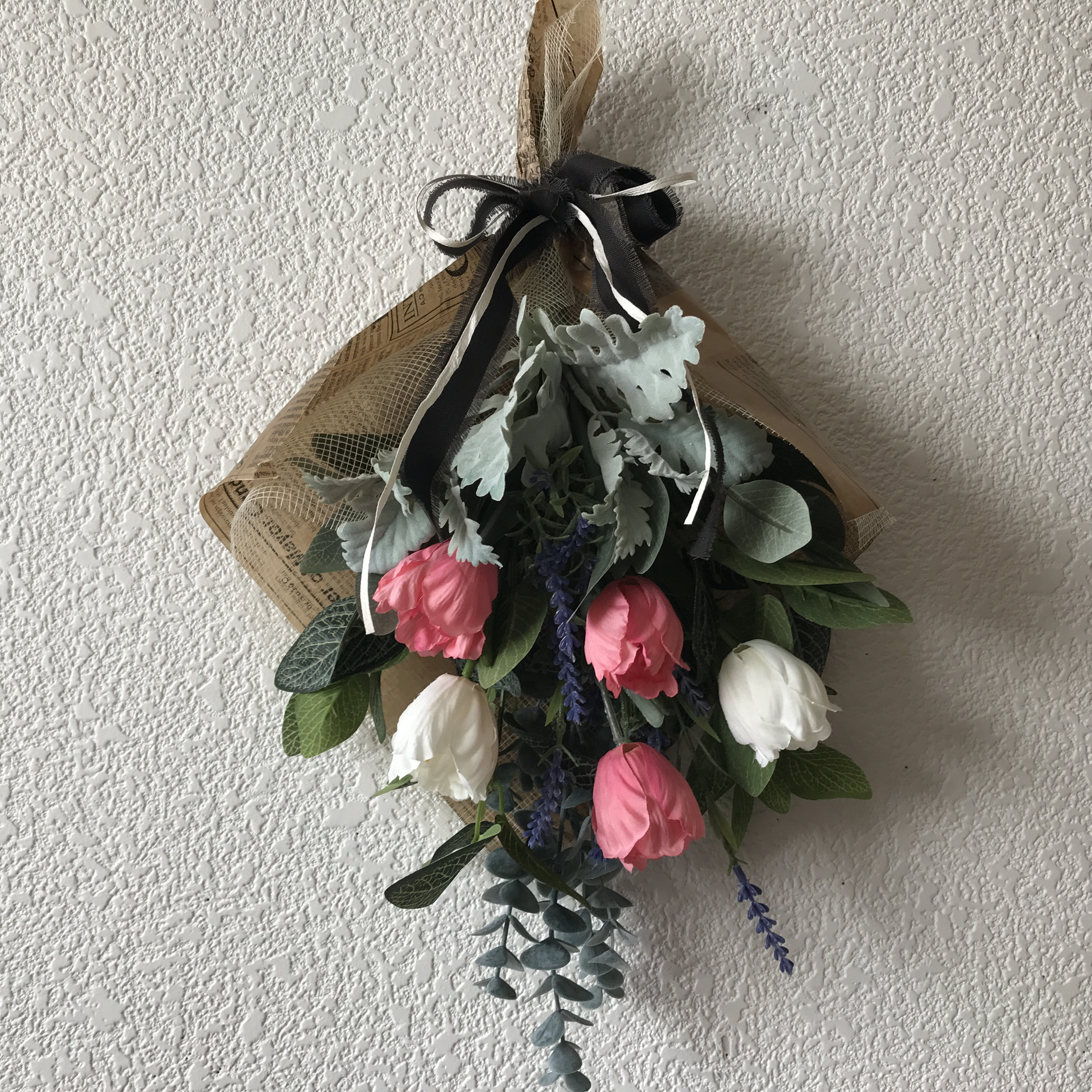 《新作》チューリップとラベンダーの優しいスワッグ（受注制作＊花材が入荷次第）