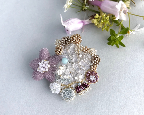 お花摘みブローチ no.1 オートクチュール刺繍 ブローチ So do I