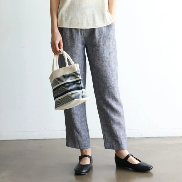 清涼感あるリネンパンツ　テーパードパンツ　リネン100％　240708-1 1枚目の画像