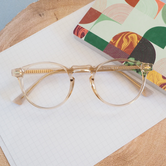 在庫限り販売終了】TR樹脂ラウンドフレーム｜クリアベージュ メガネ 杏