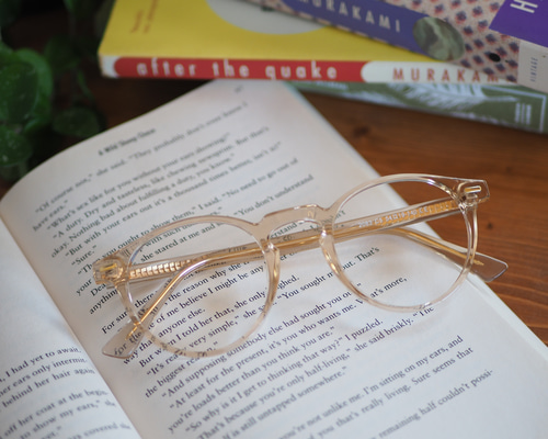 クリアベージュ 四角形フレーム PCメガネ 8477c8142f81f6d3f4eb70e7f4cf5e