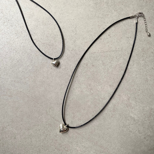 カレンシルバーハートの本革 革紐ネックレス/silver925 チョーカー R