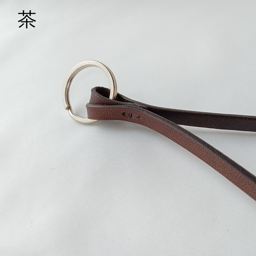 長い革ひもキーホルダー ステッチ ヌメ革 キーホルダー TORI WORKS