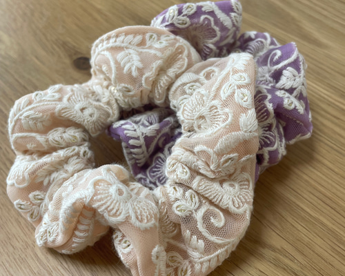 ハンドメイドシュシュM-4015♡桜ジョーゼット♡インド刺繍リボン付