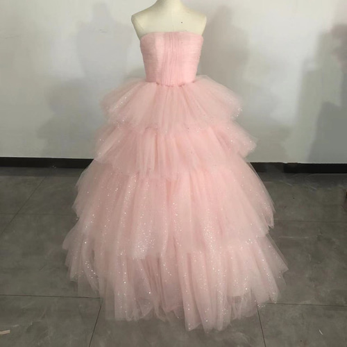 送料無料！美品！オフショルダー ピンク キラキラチュール カラー