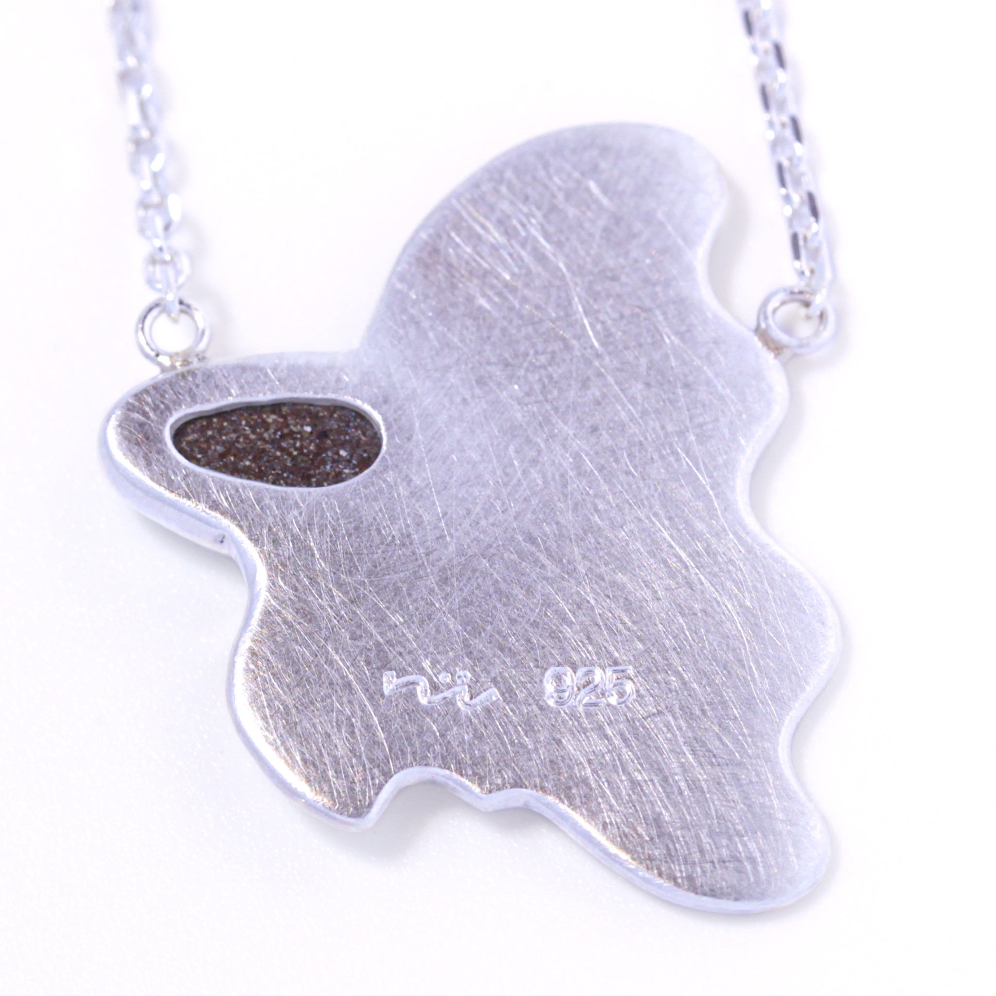 オーストラリア産ボルダーオパール・ネックレス《fish-beta》