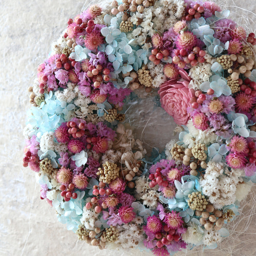 25cm)ミントグリーンの紫陽花とペッパーベリーのリース/ドライフラワー ドライフラワー kashun 通販|Creema(クリーマ) 17991686 25cm)ミントグリーンの紫陽花とペッパーベリーのリース/ドライフラワー ドライフラワー kashun 通販|Creema(クリーマ) 17991686