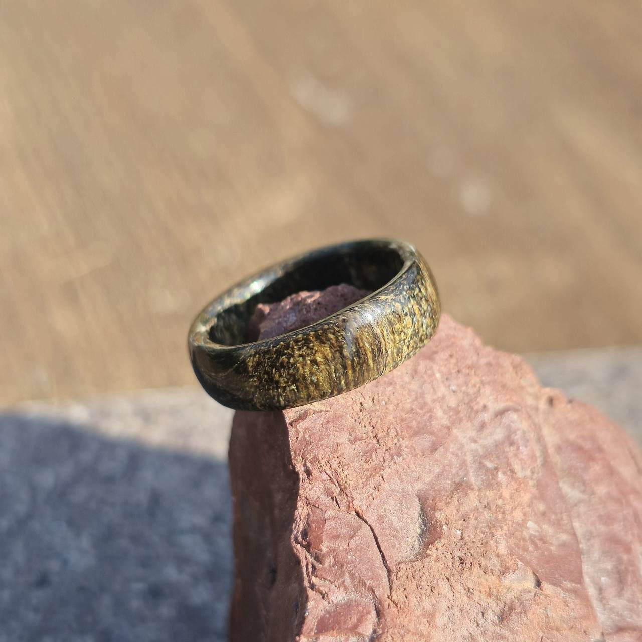 虹彩珊瑚のリング 約6号