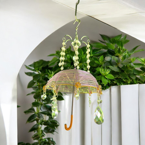 キラキラ癒しの雨と傘のシャンデリアサンキャッチャー サン