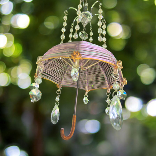 キラキラ癒しの雨と傘のシャンデリアサンキャッチャー サン