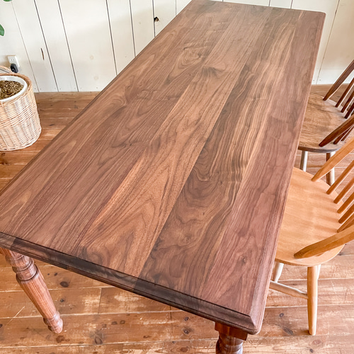 みーこさん　固定足アンティークテーブル　ウォールナット みーこさん 固定足アンティークテーブル ウォールナット