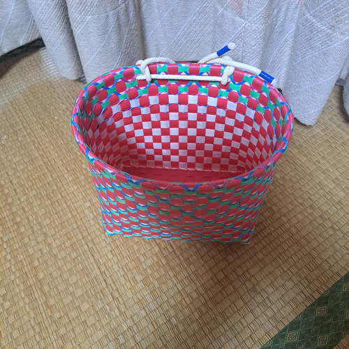 PPバンドかご(模様編み はけご 小)収穫かご、プラカゴ 模様f-赤