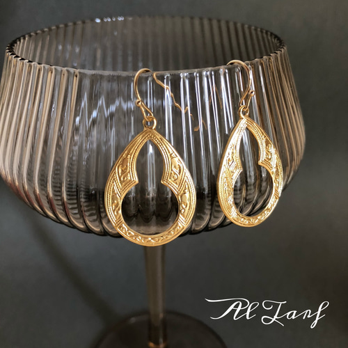 ✡『アンティーク調ピアス』べっ甲風ビーズ×デザインチェーン （K18  