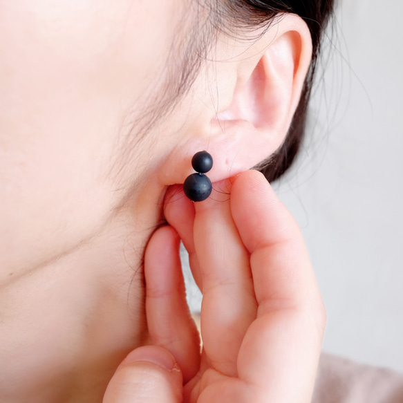 黒い雪だるまピアス or イヤリング 〜mat blackマットブラック