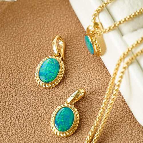 パール付K18葉っぱデザイン ペンダントトップ TASAKI 【美品】タサキ 田崎真珠 リーフデザインパール