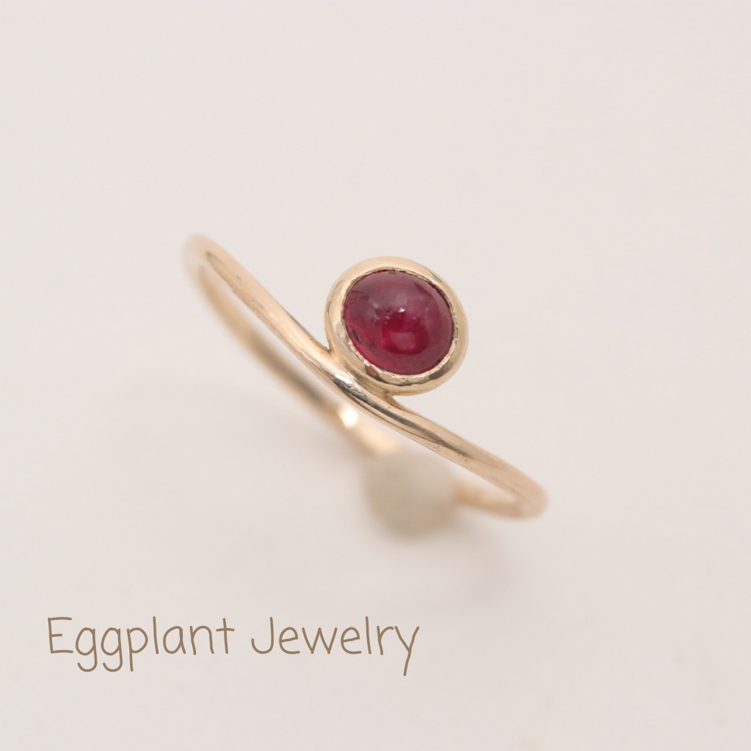 【K10/1点物】カボションカットルビーリング