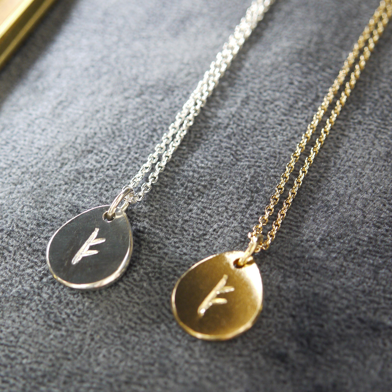 魔法使いのペンダント（シルバー）