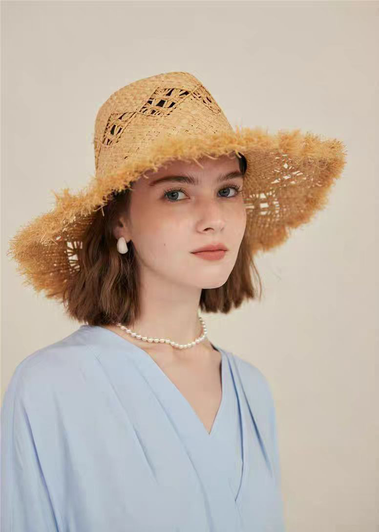 ラフィアハット、ツバ広麦わら帽子 夏用 切り抜き織り ストローハット、飾り ミディアムブリム 日よけ・UV対策