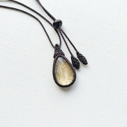 ﾘﾊﾞｰｼﾌﾞﾙ】デンドリティッククォーツ・マクラメペンダント dr