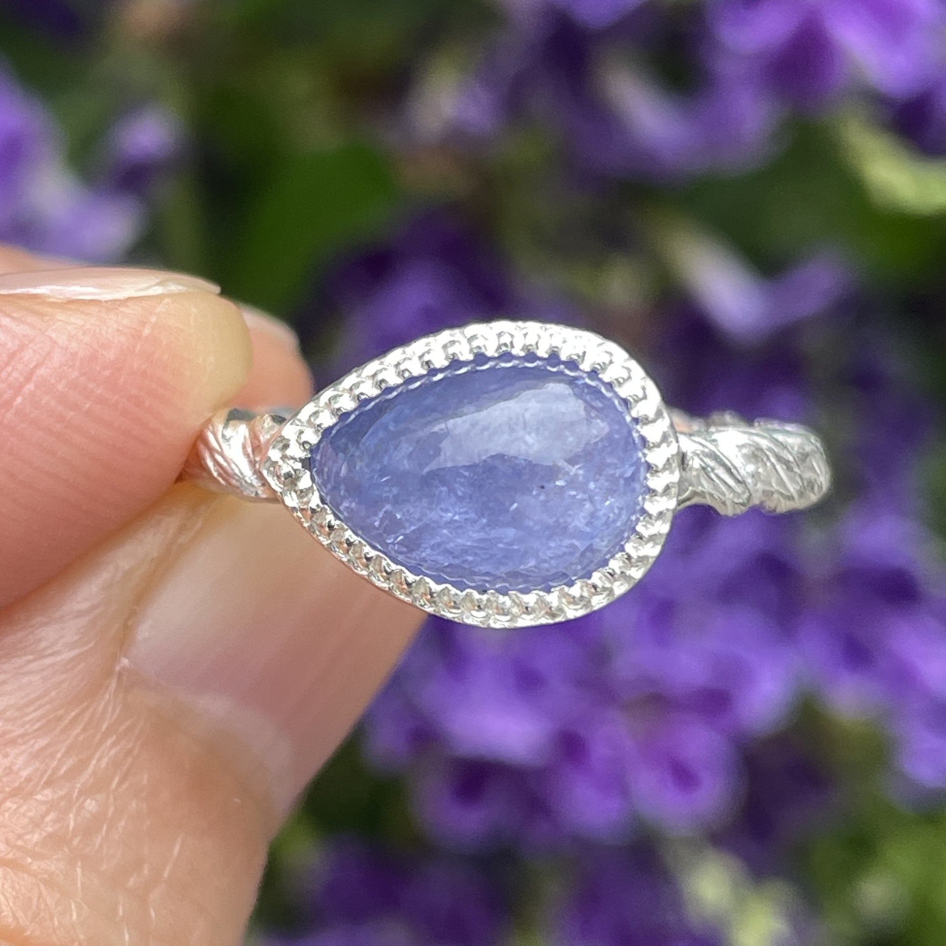 タンザナイト　しずくカボション　2.79ct　シルバーSV925リング