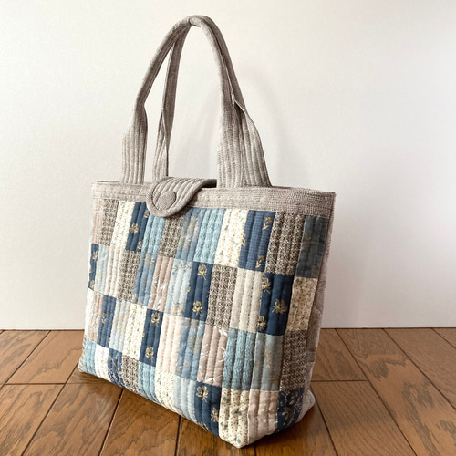 大型パッチワークキルトバッグ トートバッグ lilla＊ 通販