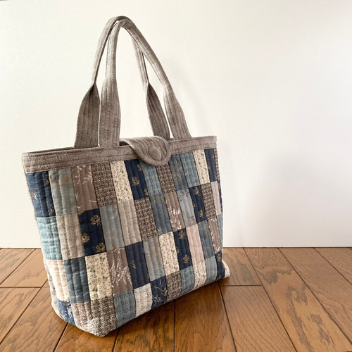 大型パッチワークキルトバッグ トートバッグ lilla＊ 通販
