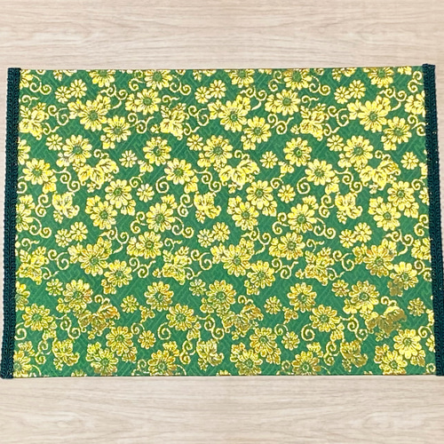 細かな花唐草模様の地紋　ゴールドベージュのお召 9e06c64c053973ac97c0378a67434d