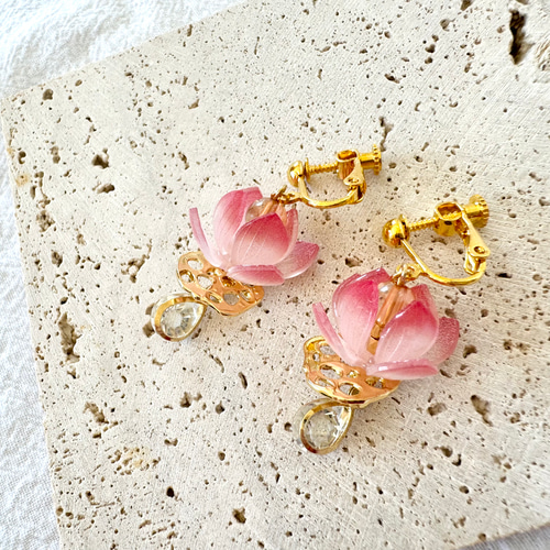 蓮の花〜蓮根の実り〜イヤリング イヤリング・ノンホールピアス 彩晴