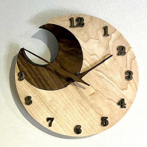 三日月掛け時計❝月とツキ❞ 寄木（メープル×ウォルナット）インテリア