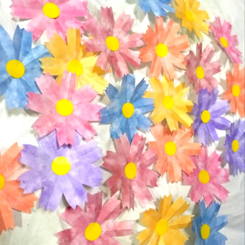 秋桜・コスモス・切り紙・折り紙・秋・9月10月・壁面飾り