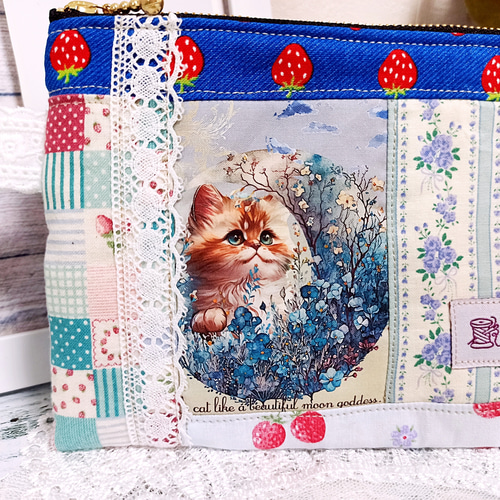 ☆彡SALE☆彡 にゃんこと苺♡ フリーパッチワーク ふんわりフラット  