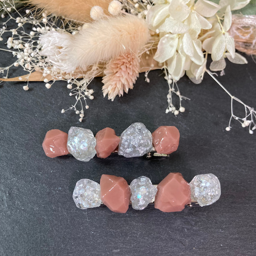 ヘアクリップ   鉱石レジン ドライフラワー handmade 6e24daa96b64145a69ee0463d9c21e