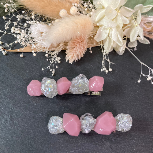 かすみ草とストーンのヘアゴム ライトグレー ブルー ハンドメイド レジン 天然石 かすみ草とストーンのヘアゴム ライトグレー ブルー